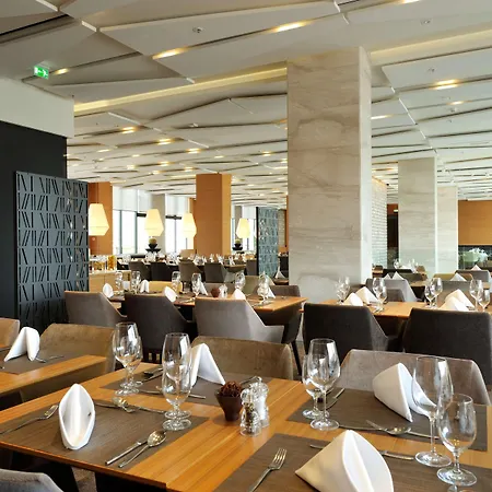 Radisson Blu Plaza Hotel