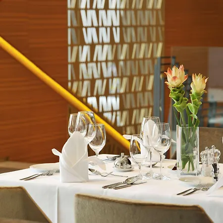 Hotel Radisson Blu Plaza 4*