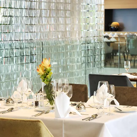 Radisson Blu Plaza Hotel