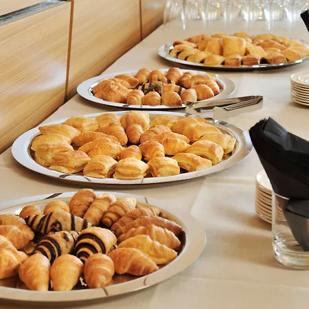 Radisson Blu Plaza Hotel
