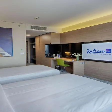 Radisson Blu Plaza Hotel 4*