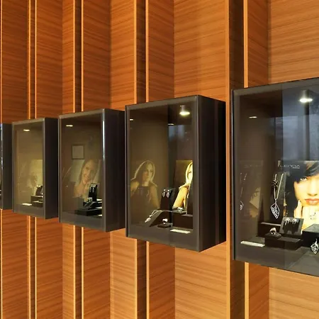 Radisson Blu Plaza Hotel 4*