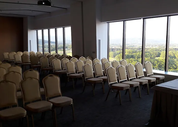 Radisson Blu Plaza 4*