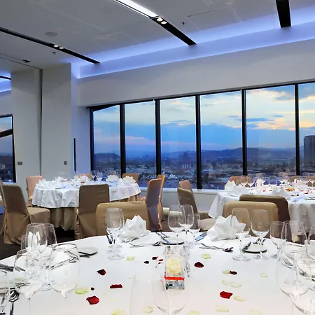 Radisson Blu Plaza 4*