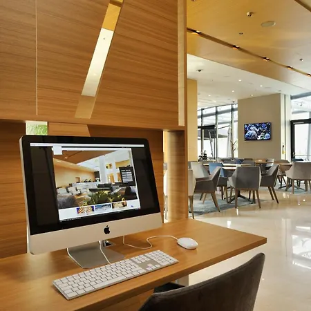Radisson Blu Plaza