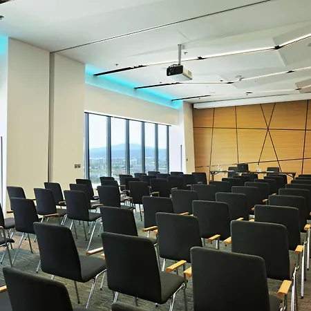 Radisson Blu Plaza לובליאנה