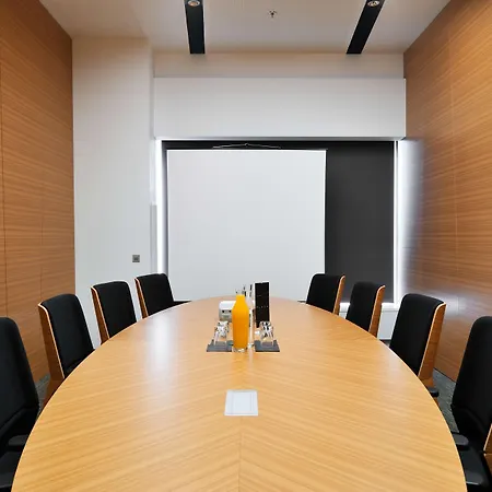 מלון Radisson Blu Plaza לובליאנה