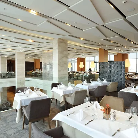 Radisson Blu Plaza Hotel 4*