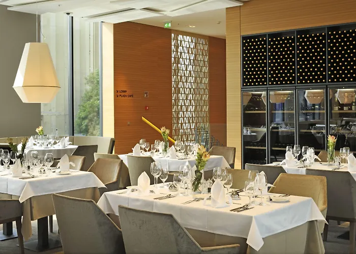 فندق راديسون بلو بلازا