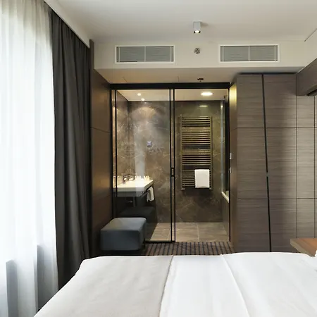 راديسون بلو بلازا فندق 4*